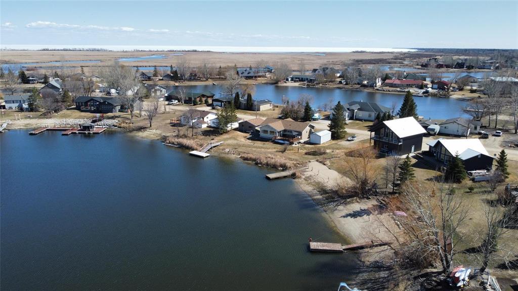 36 Sunset Boulevard, Gimli Rm, Manitoba  R0C 1B0 - Photo 3 - 202508752