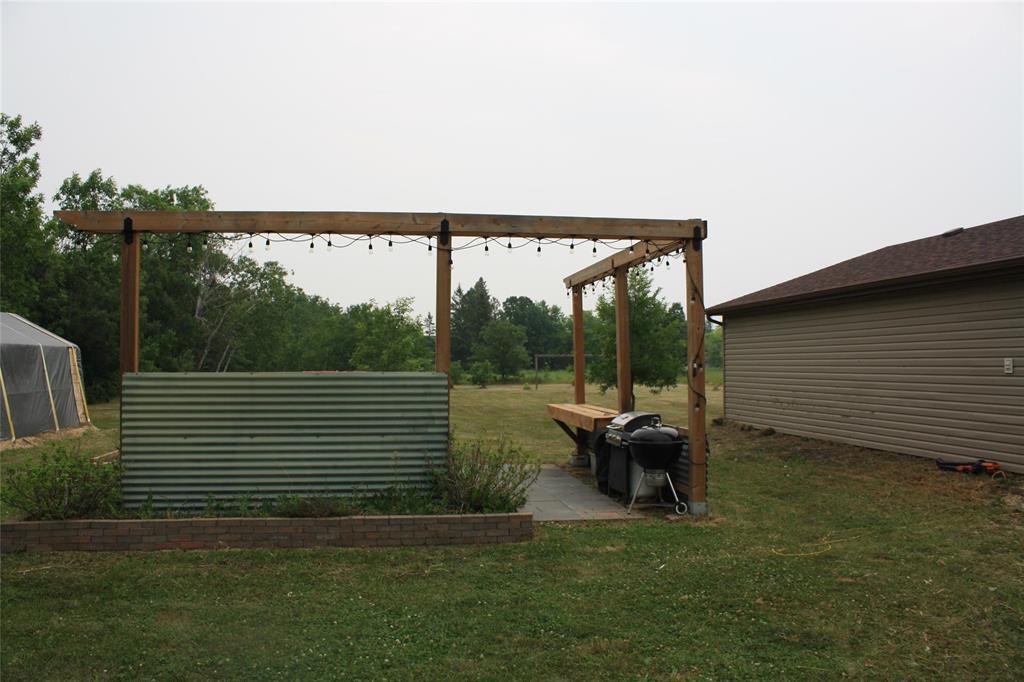 231 Strollway Street, Winnipeg Beach, Manitoba  R0C 3G0 - Photo 19 - 202517805