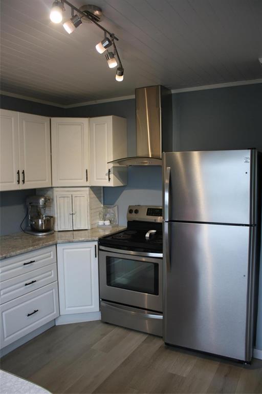 231 Strollway Street, Winnipeg Beach, Manitoba  R0C 3G0 - Photo 4 - 202517805