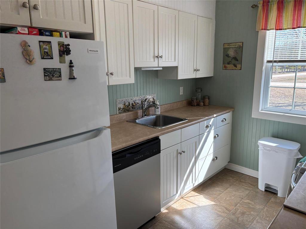 14 Birch Drive, Valhalla Beach, Manitoba R0C 0C0 - Photo 11 - 202610629