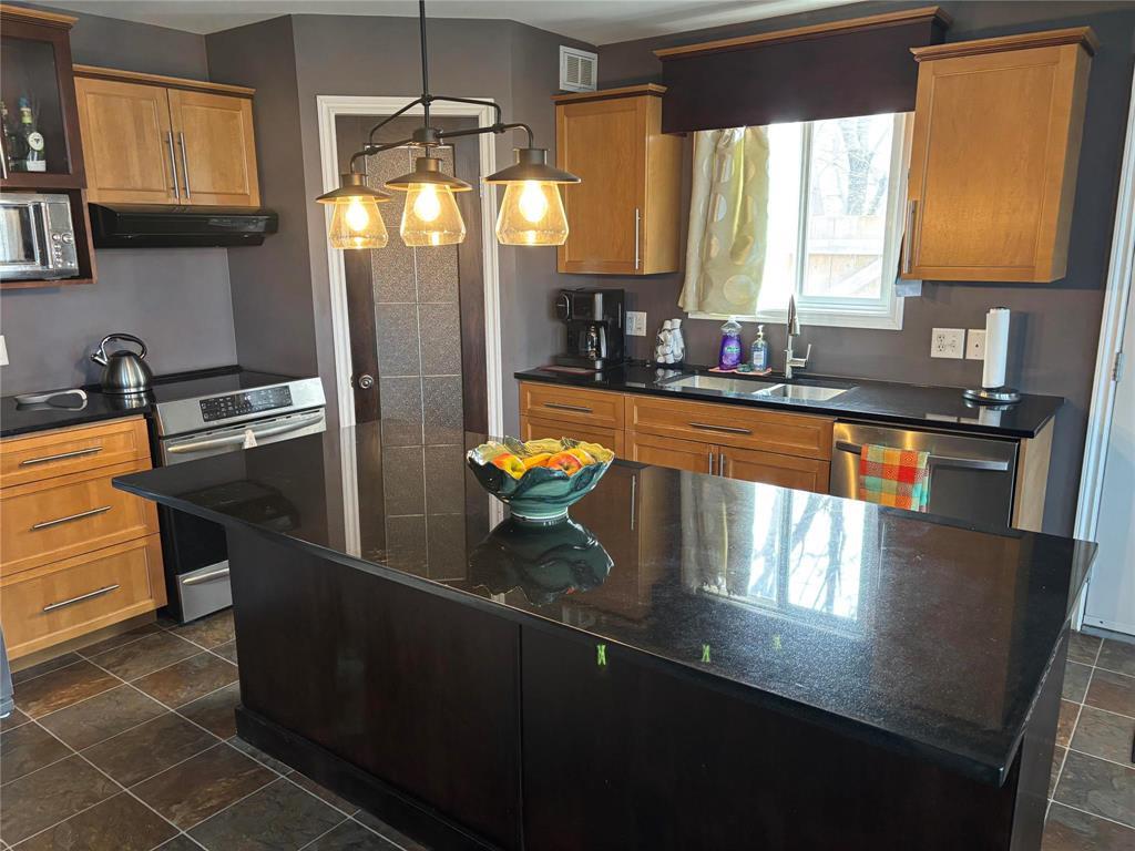 123 Sixth Avenue, Gimli, Manitoba  R0C 1B0 - Photo 8 - 202610169