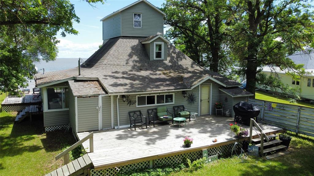 253 Gimli Road, Whytewold, Manitoba R0C 2B0 - Photo 1 - 202615467