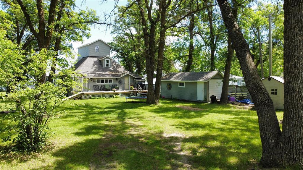 253 Gimli Road, Whytewold, Manitoba R0C 2B0 - Photo 21 - 202615467
