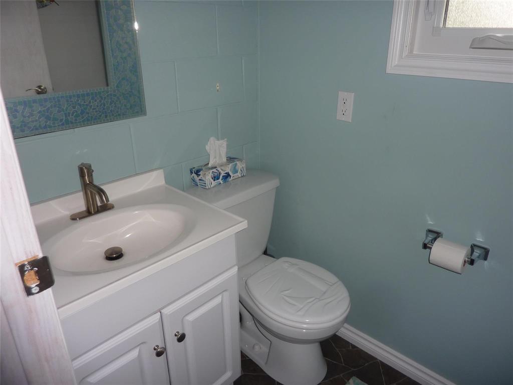 12 Shorepointe Village, Gimli, Manitoba R0C 1B1 - Photo 11 - 202615333