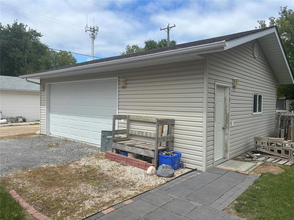 106 5th Avenue, Gimli, Manitoba R0C 1B0 - Photo 12 - 202615472