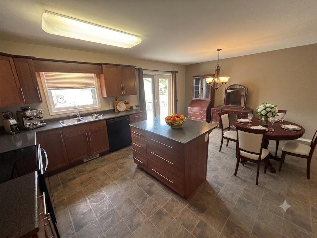 106 5th Avenue, Gimli, Manitoba R0C 1B0 - Photo 2 - 202615472