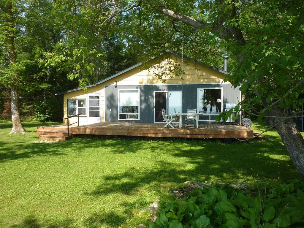 20173 Road 130ne Road, Hnausa, Manitoba R0C 0A0 - Photo 1 - 202617210