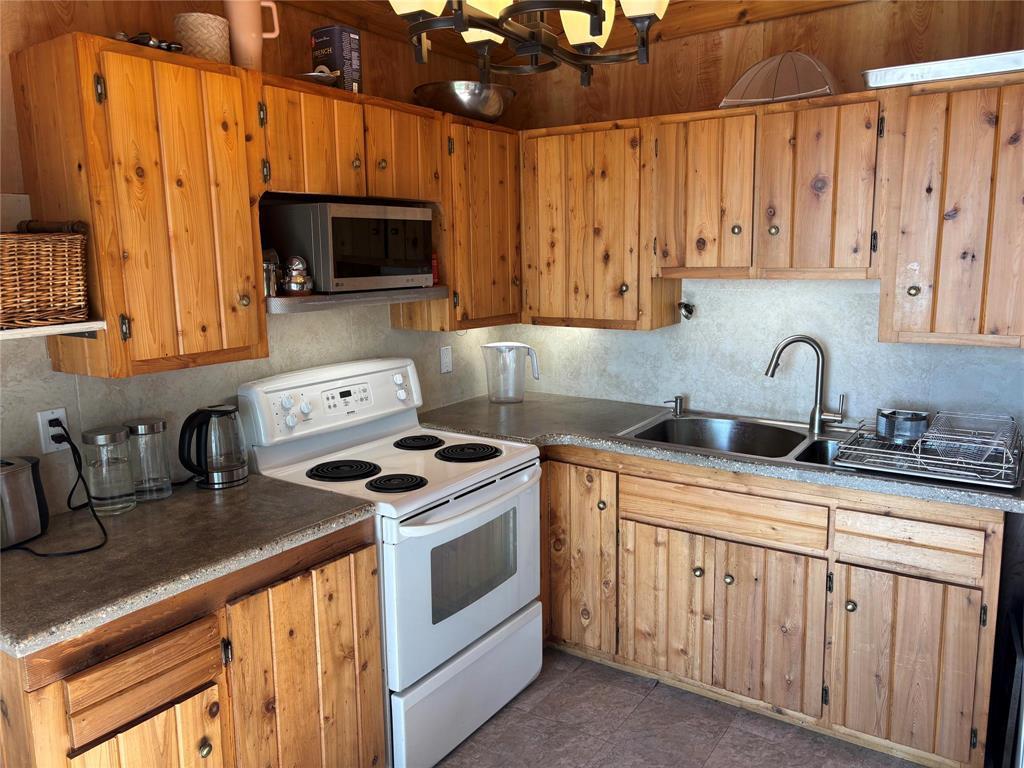 20173 Road 130ne Road, Hnausa, Manitoba R0C 0A0 - Photo 4 - 202617210