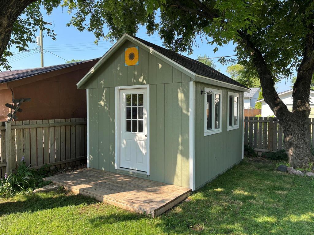 104 4th Avenue, Gimli, Manitoba R0C 1B0 - Photo 27 - 202618721