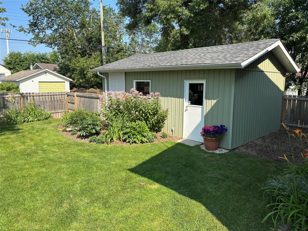 104 4th Avenue, Gimli, Manitoba R0C 1B0 - Photo 31 - 202618721