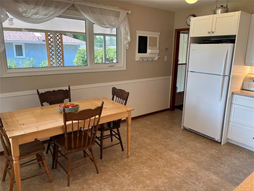 104 4th Avenue, Gimli, Manitoba R0C 1B0 - Photo 7 - 202618721